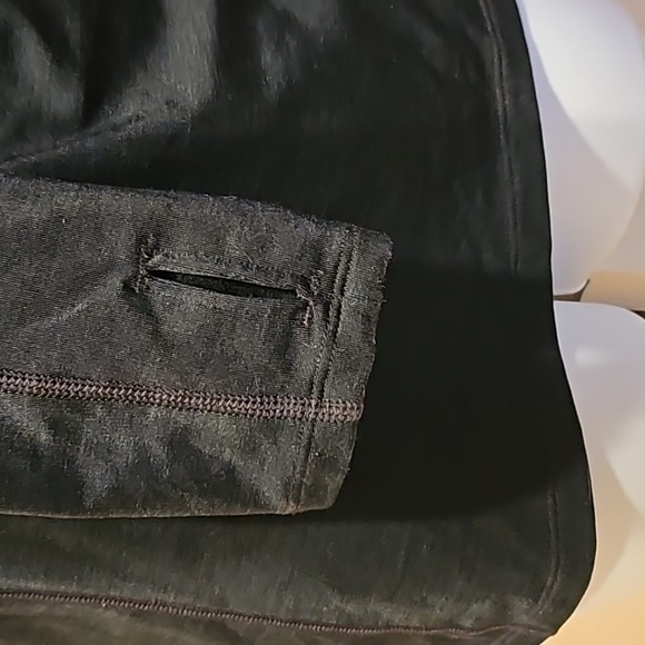 Women's UA Tech™ Twist ½ Zip. Size M - Picture 4 of 6